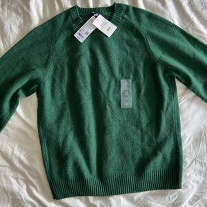 NWT Uniqlo Premium Lambswool Crew Neck Sweater Size M Green